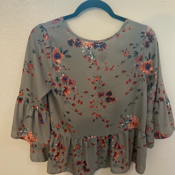 {Senna Sky} Quarter Sleeve Blouse - Picture 3 of 3